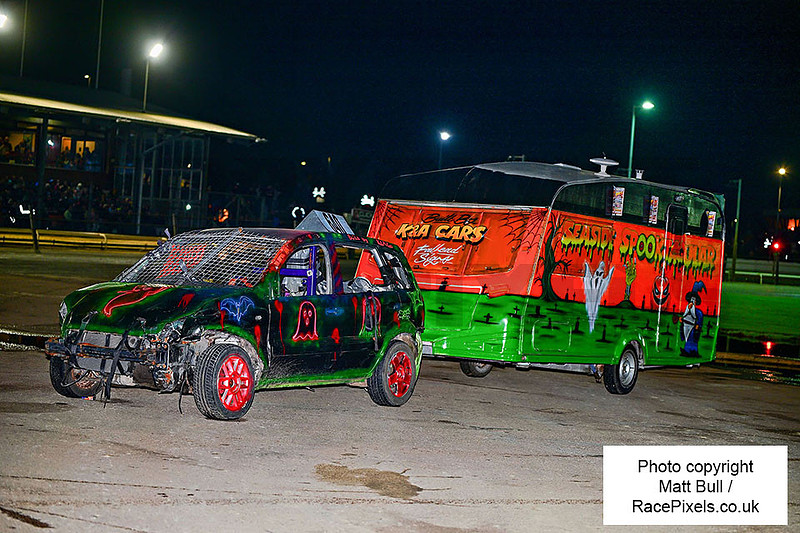 RacePixels | Bangers Cash or Card Inc Caravan Race