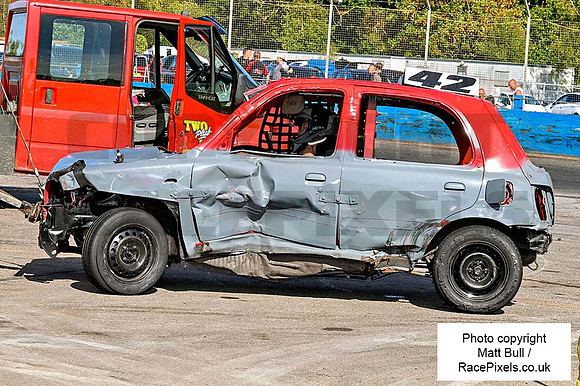 200926-403