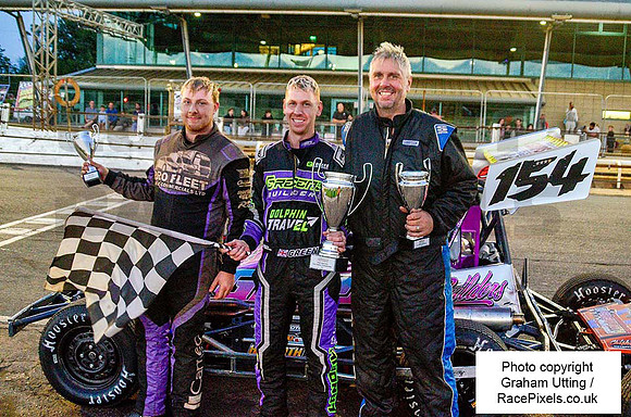 u300826-77