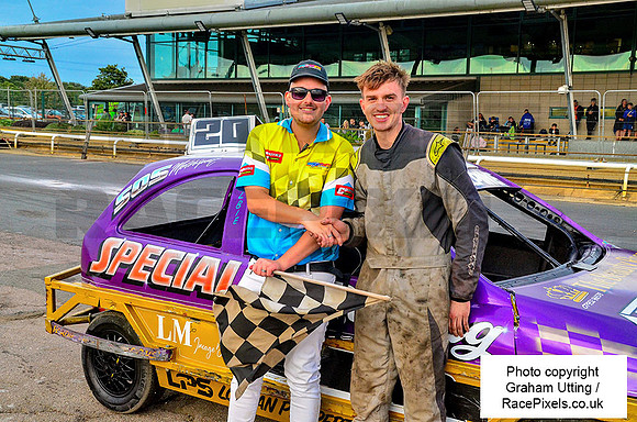 u250824-76